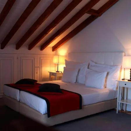 Casa Do Comendador Bed & Breakfast